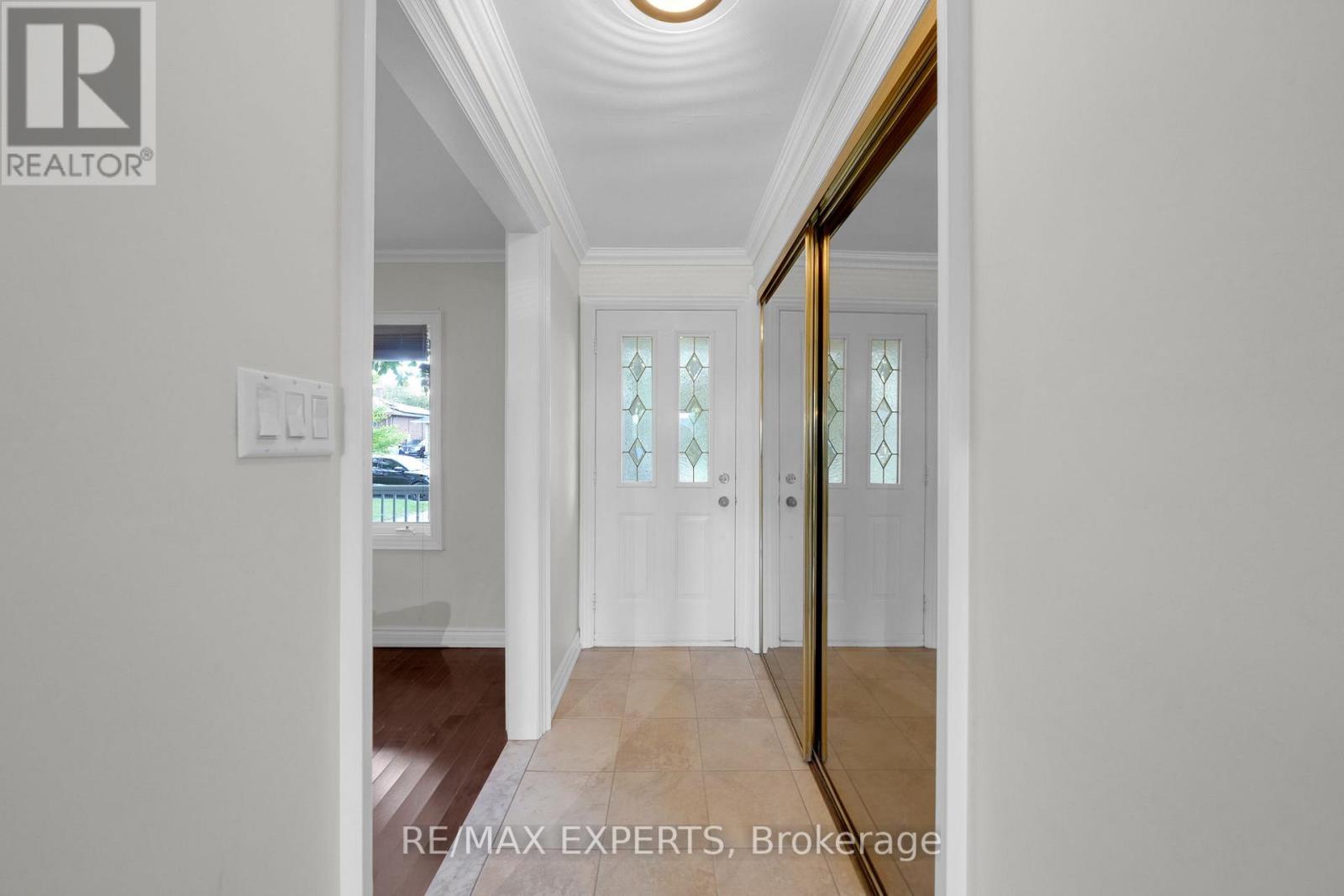 26 Grovedale Avenue, Toronto (maple Leaf), Ontario