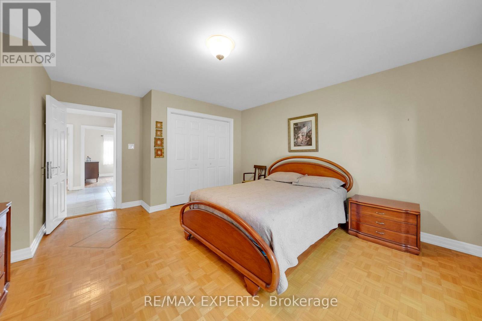 26 Grovedale Avenue, Toronto (maple Leaf), Ontario