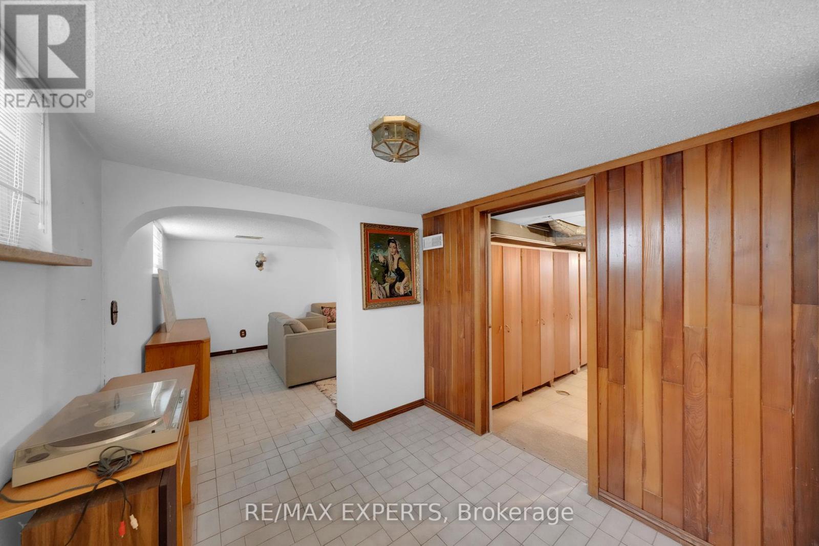 26 Grovedale Avenue, Toronto (maple Leaf), Ontario