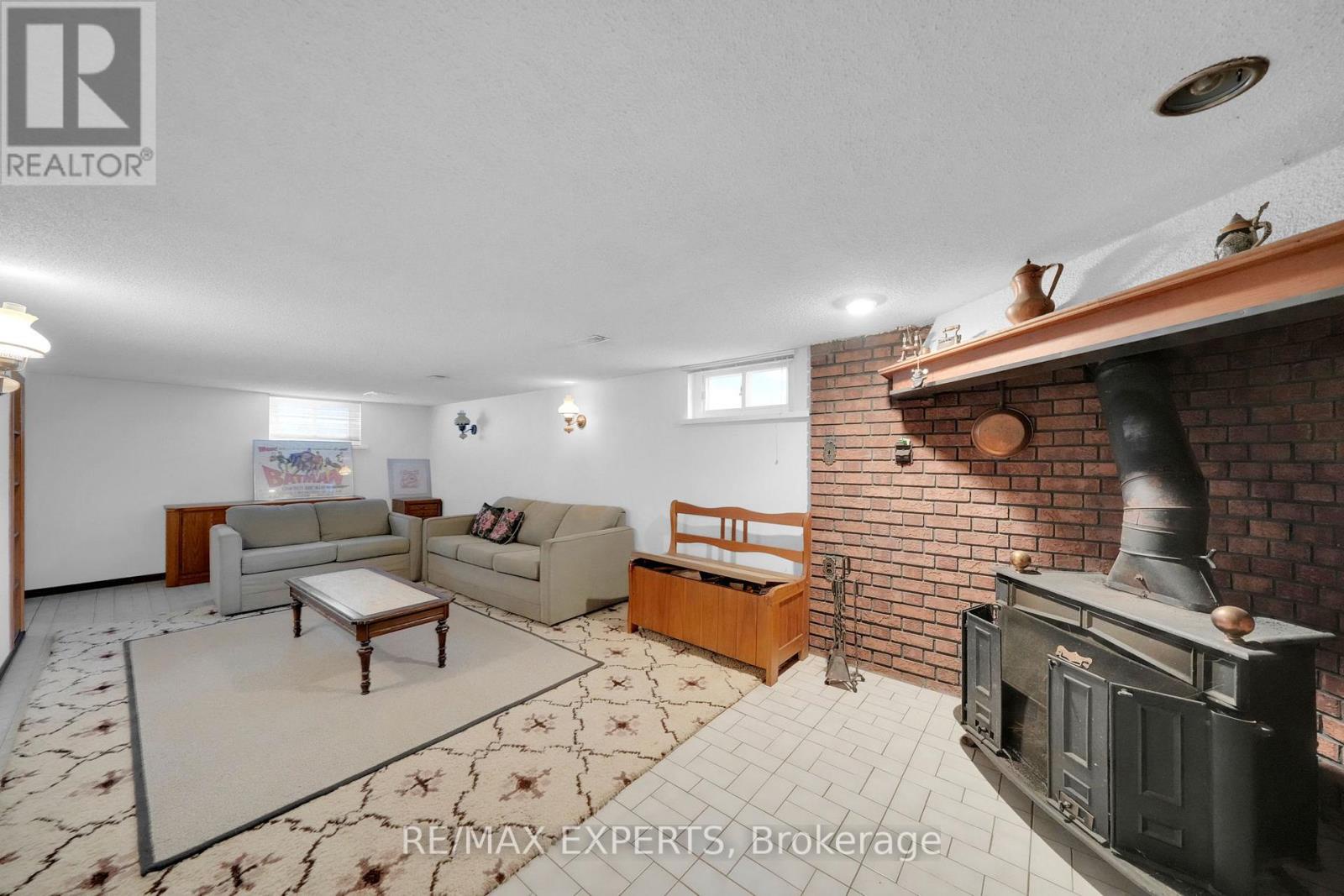 26 Grovedale Avenue, Toronto (maple Leaf), Ontario