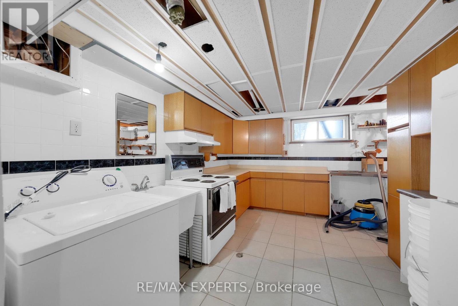 26 Grovedale Avenue, Toronto (maple Leaf), Ontario