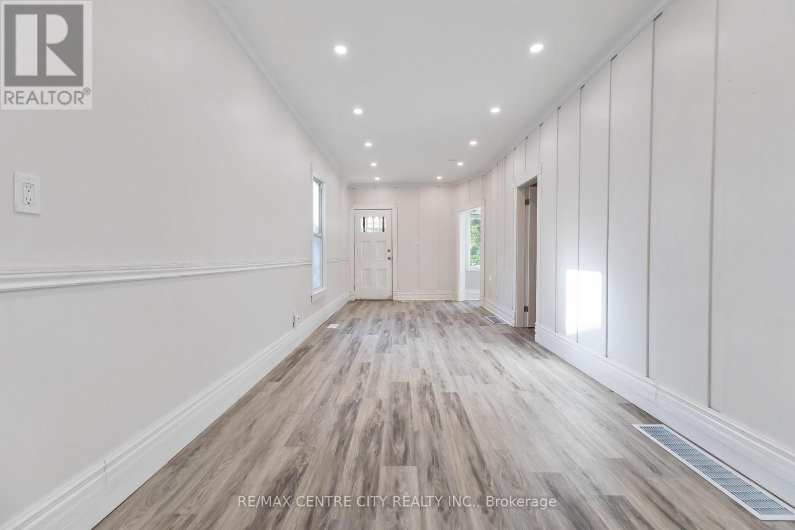 97 Walnut Street, London North (north N), Ontario