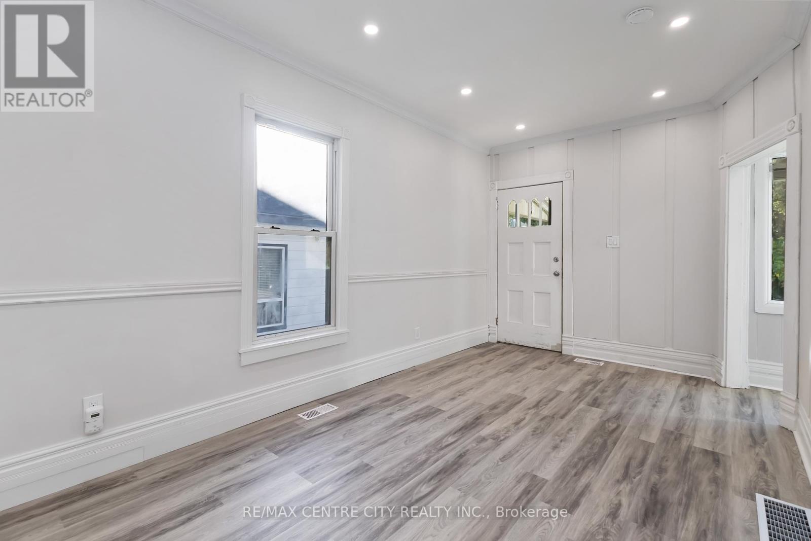 97 Walnut Street, London North (north N), Ontario