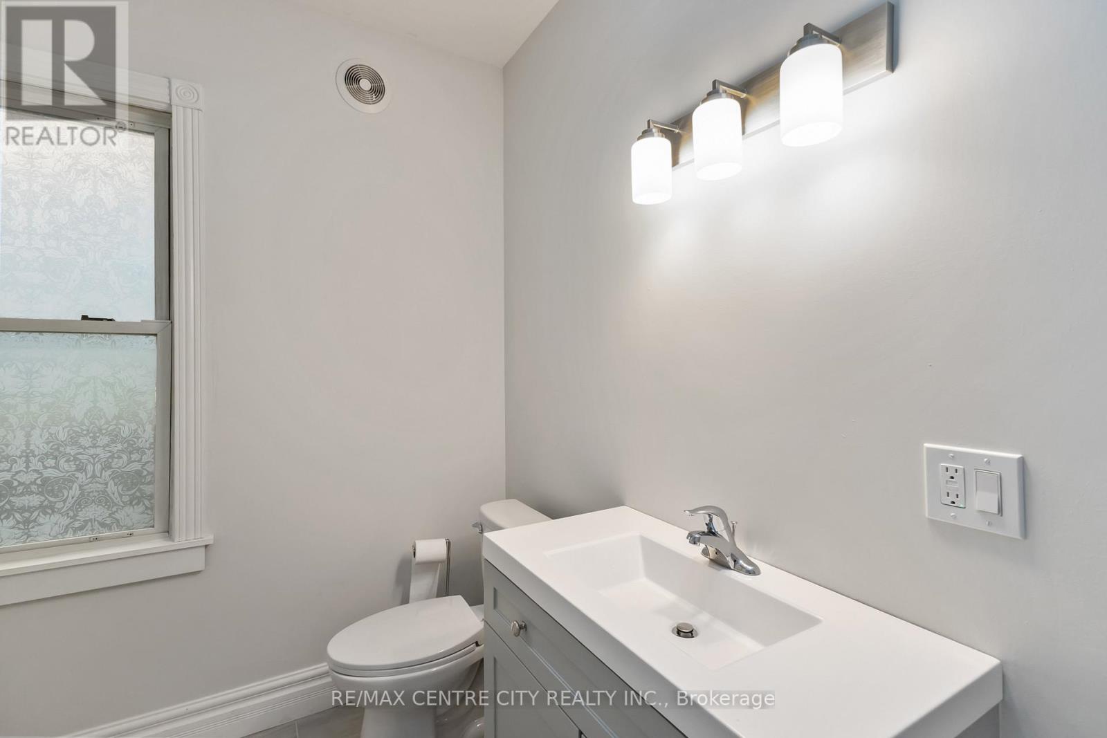 97 Walnut Street, London North (north N), Ontario