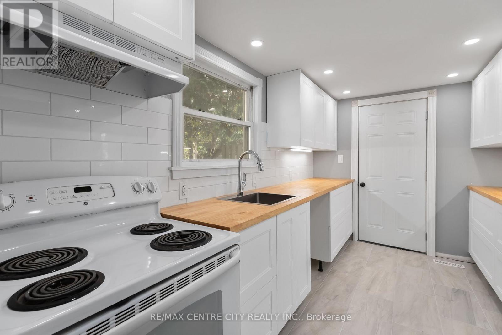 97 Walnut Street, London North (north N), Ontario