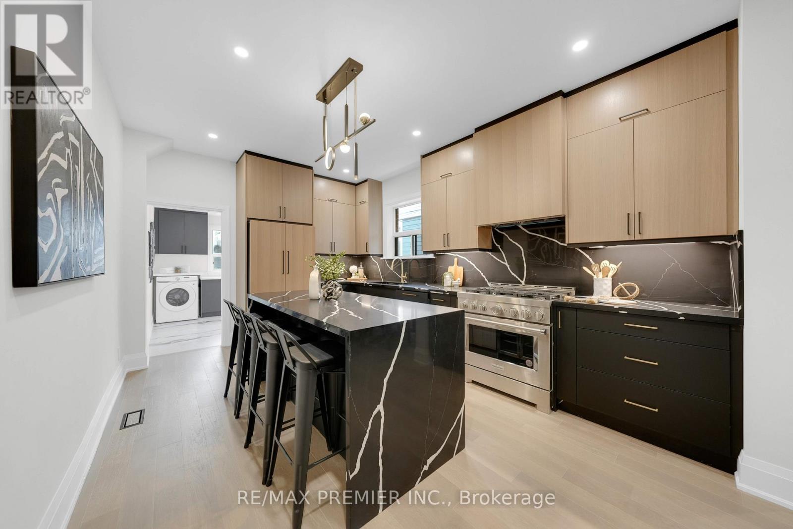 388 Crawford Street, Toronto (trinity-bellwoods), Ontario