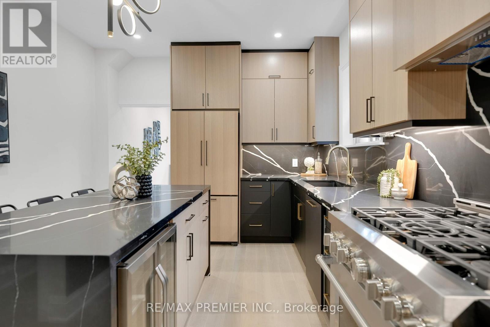 388 Crawford Street, Toronto (trinity-bellwoods), Ontario