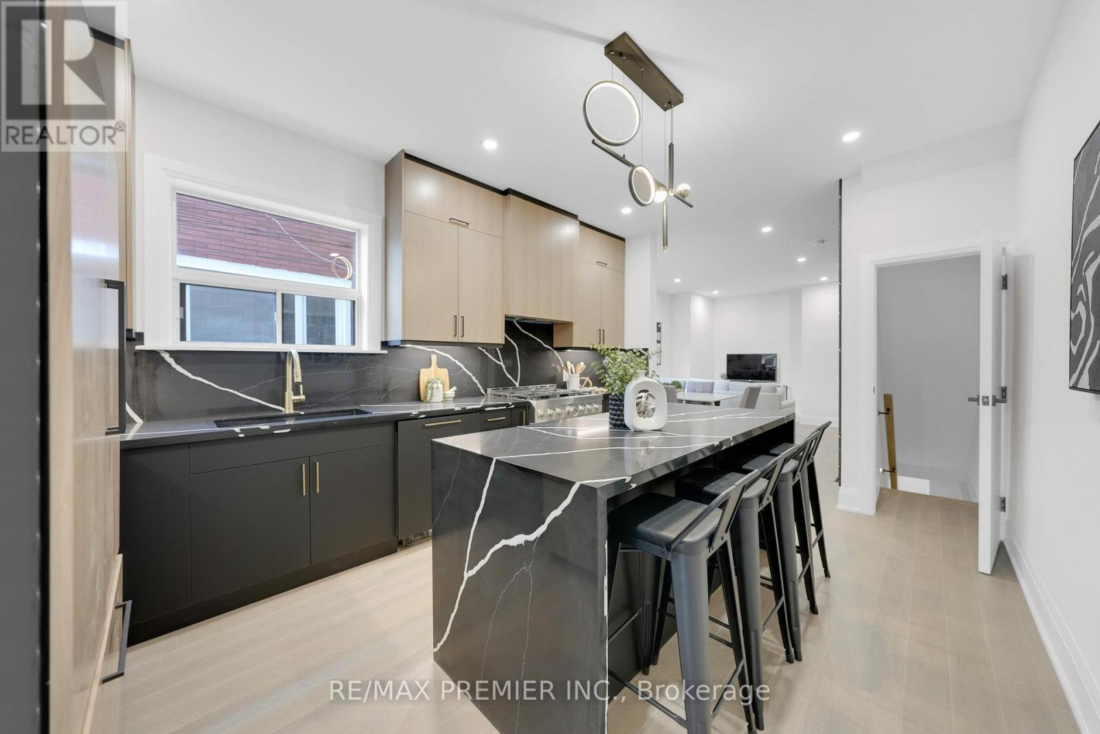 388 Crawford Street, Toronto (trinity-bellwoods), Ontario