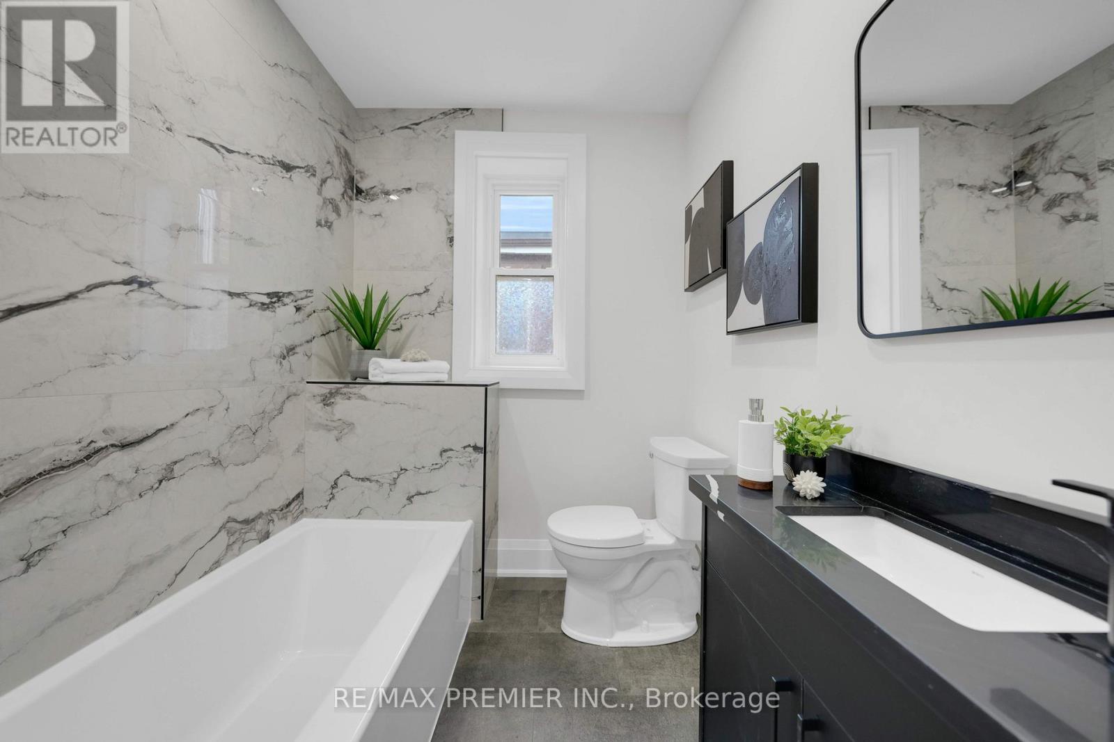 388 Crawford Street, Toronto (trinity-bellwoods), Ontario