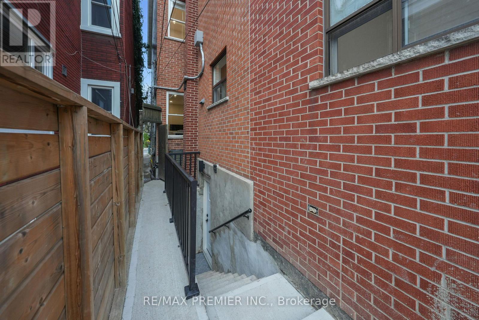 388 Crawford Street, Toronto (trinity-bellwoods), Ontario