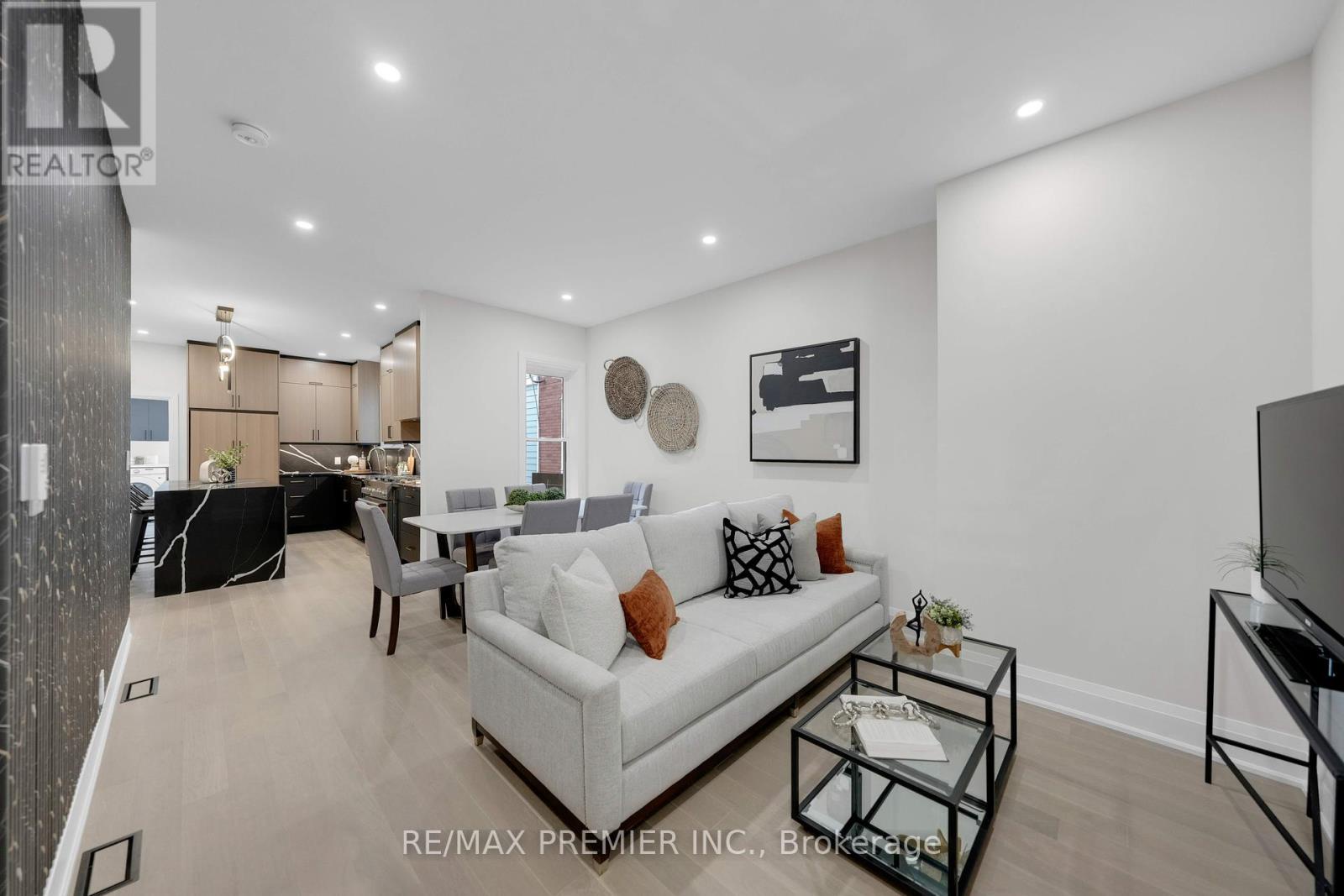 388 Crawford Street, Toronto (trinity-bellwoods), Ontario