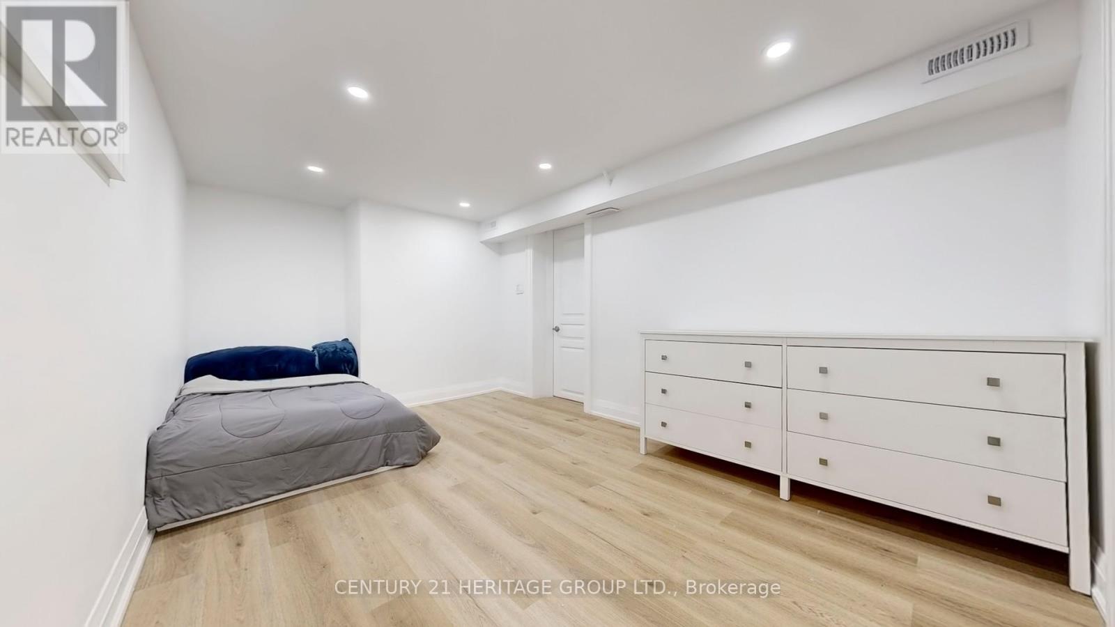 226 Donlands Avenue, Toronto (danforth Village-east York), Ontario