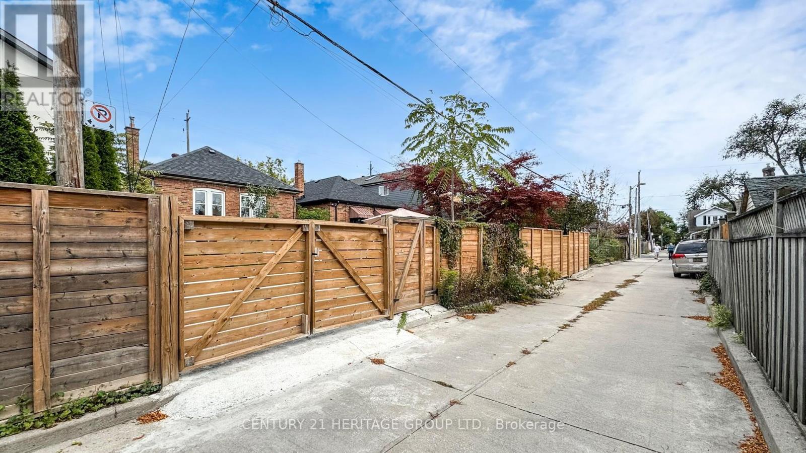 226 Donlands Avenue, Toronto (danforth Village-east York), Ontario