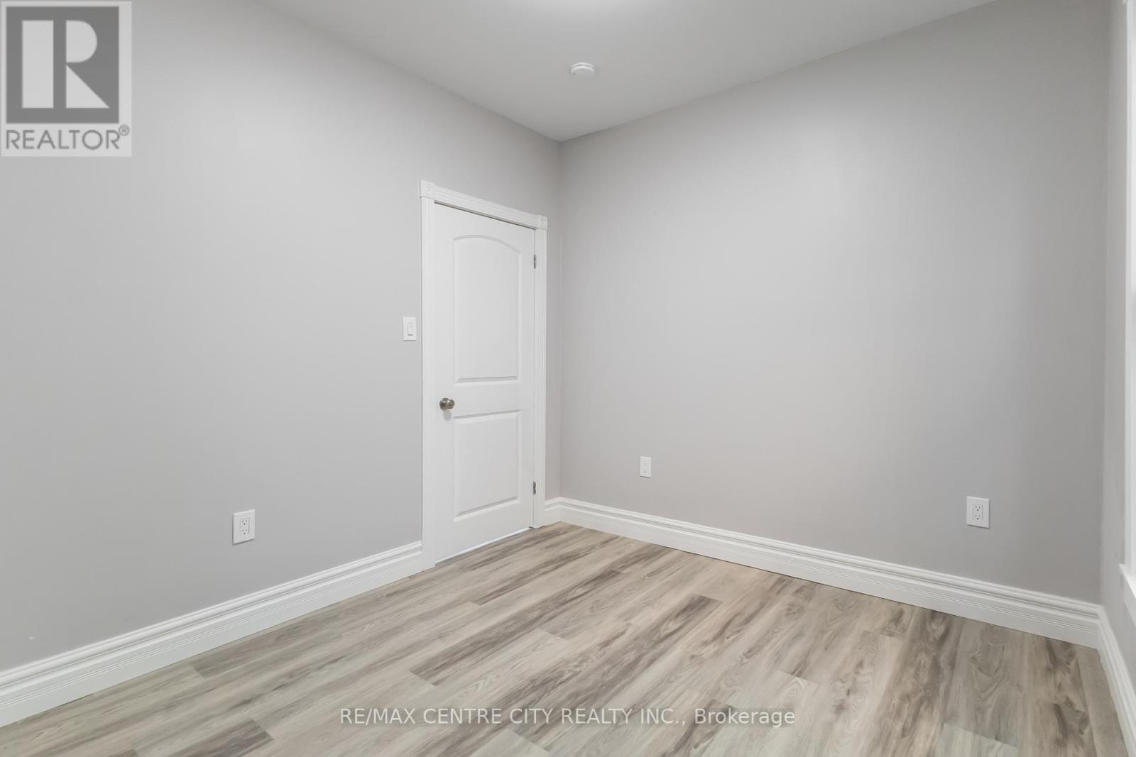 97 Walnut Street, London North (north N), Ontario