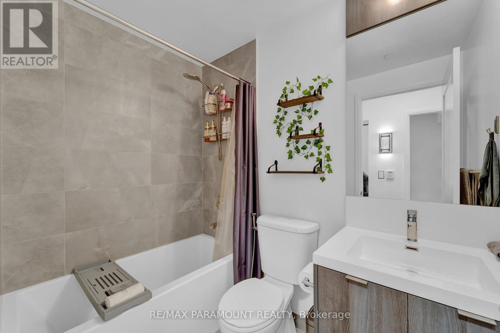 418 - 101 Erskine Avenue, Toronto (mount Pleasant West), Ontario