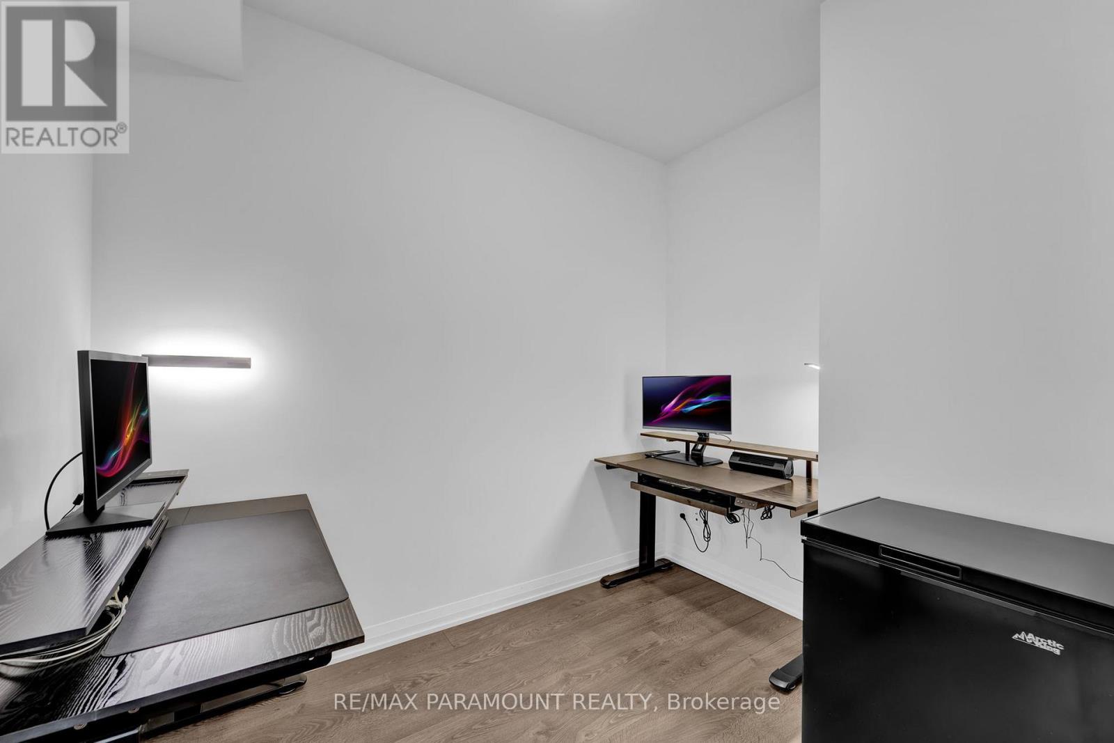 418 - 101 Erskine Avenue, Toronto (mount Pleasant West), Ontario