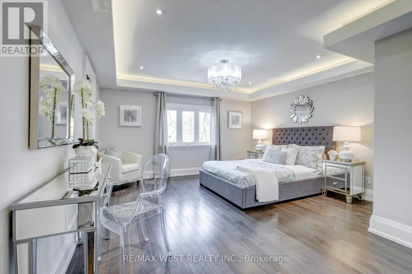 352b Lawrence Avenue W, Toronto (bedford Park-nortown), Ontario