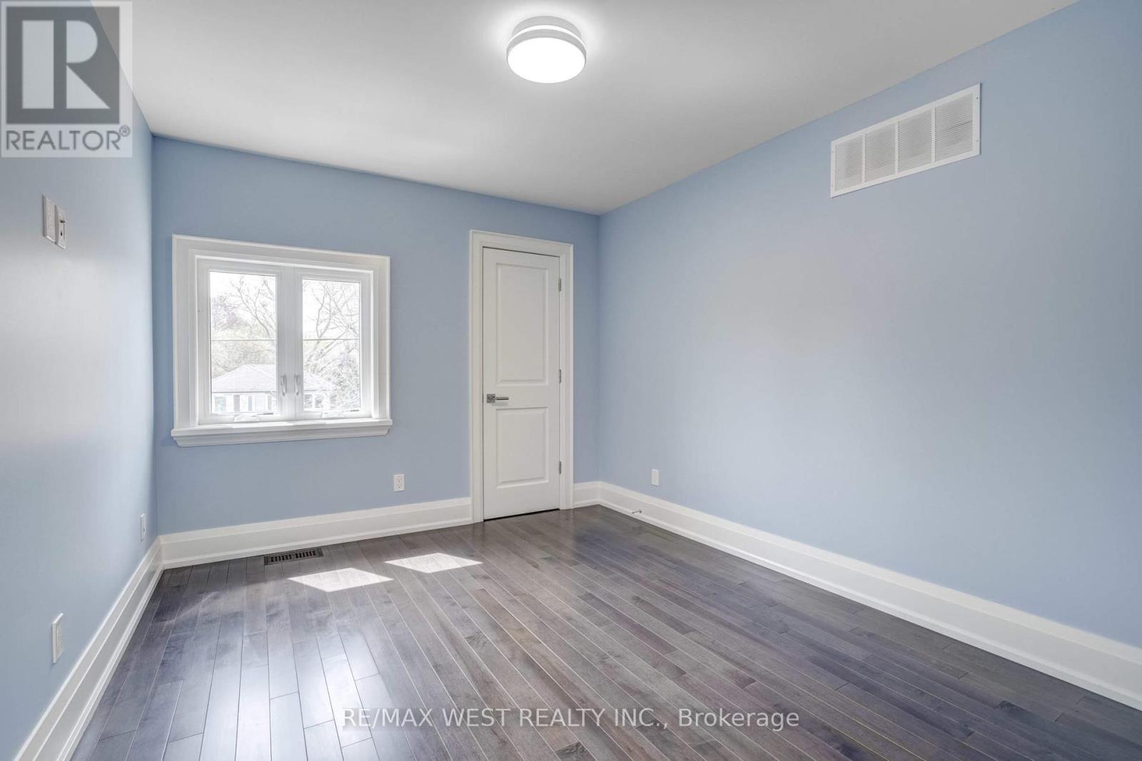 352b Lawrence Avenue W, Toronto (bedford Park-nortown), Ontario