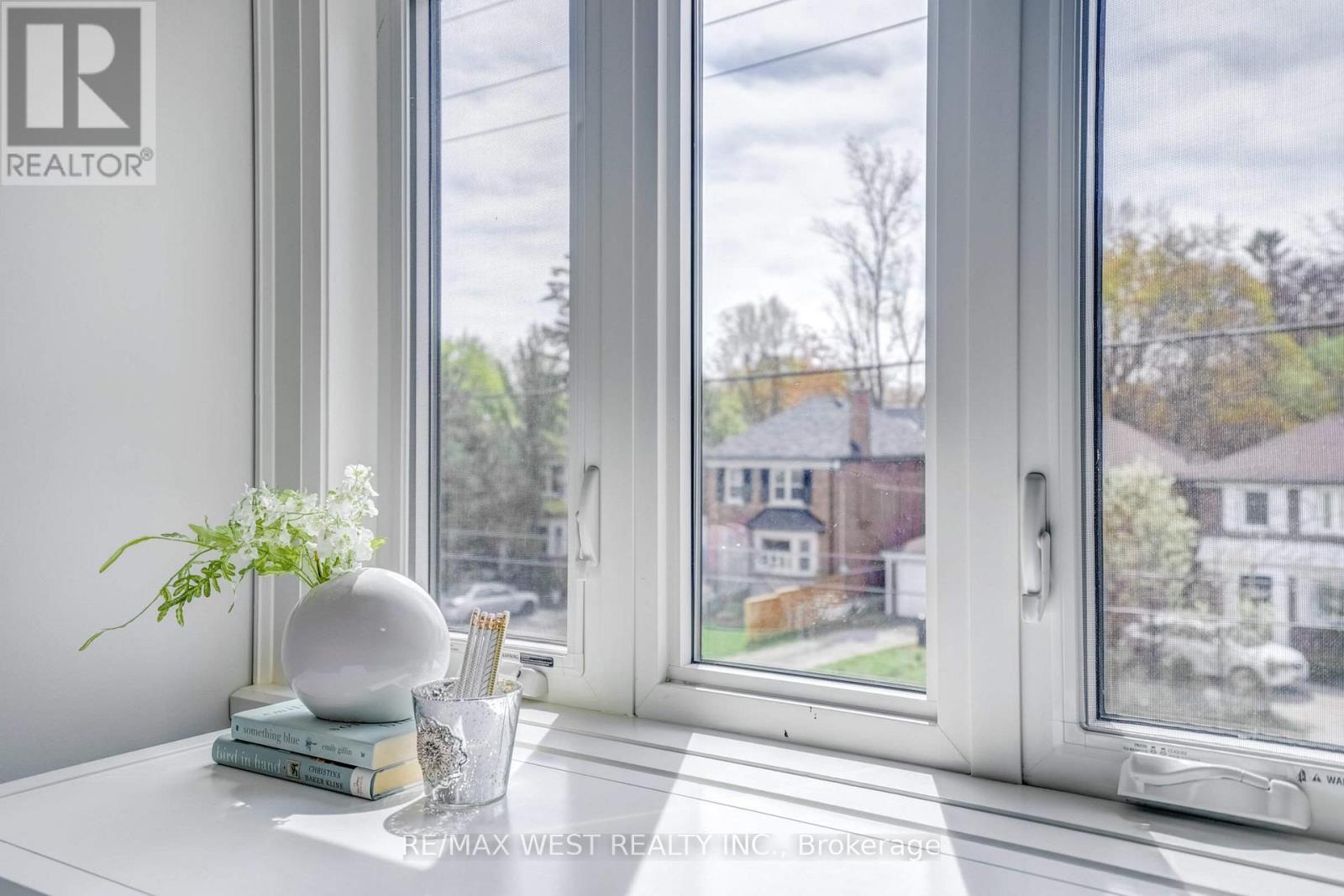 352b Lawrence Avenue W, Toronto (bedford Park-nortown), Ontario