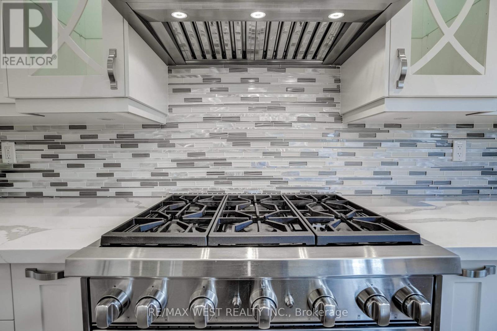 352b Lawrence Avenue W, Toronto (bedford Park-nortown), Ontario