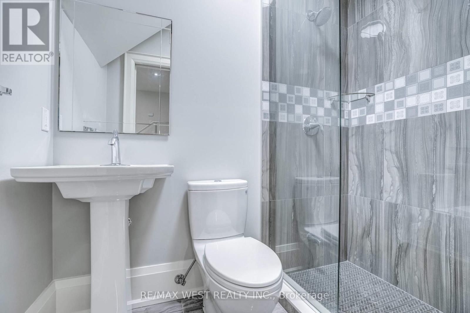 352b Lawrence Avenue W, Toronto (bedford Park-nortown), Ontario