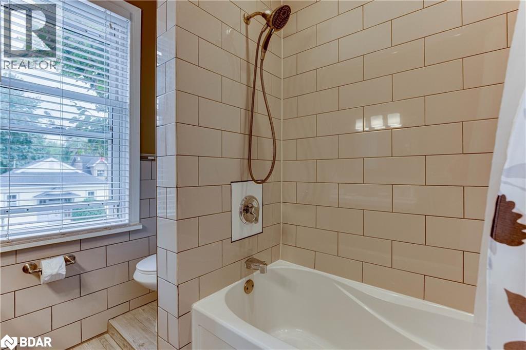 22 Queen Street, Innisfil, Ontario