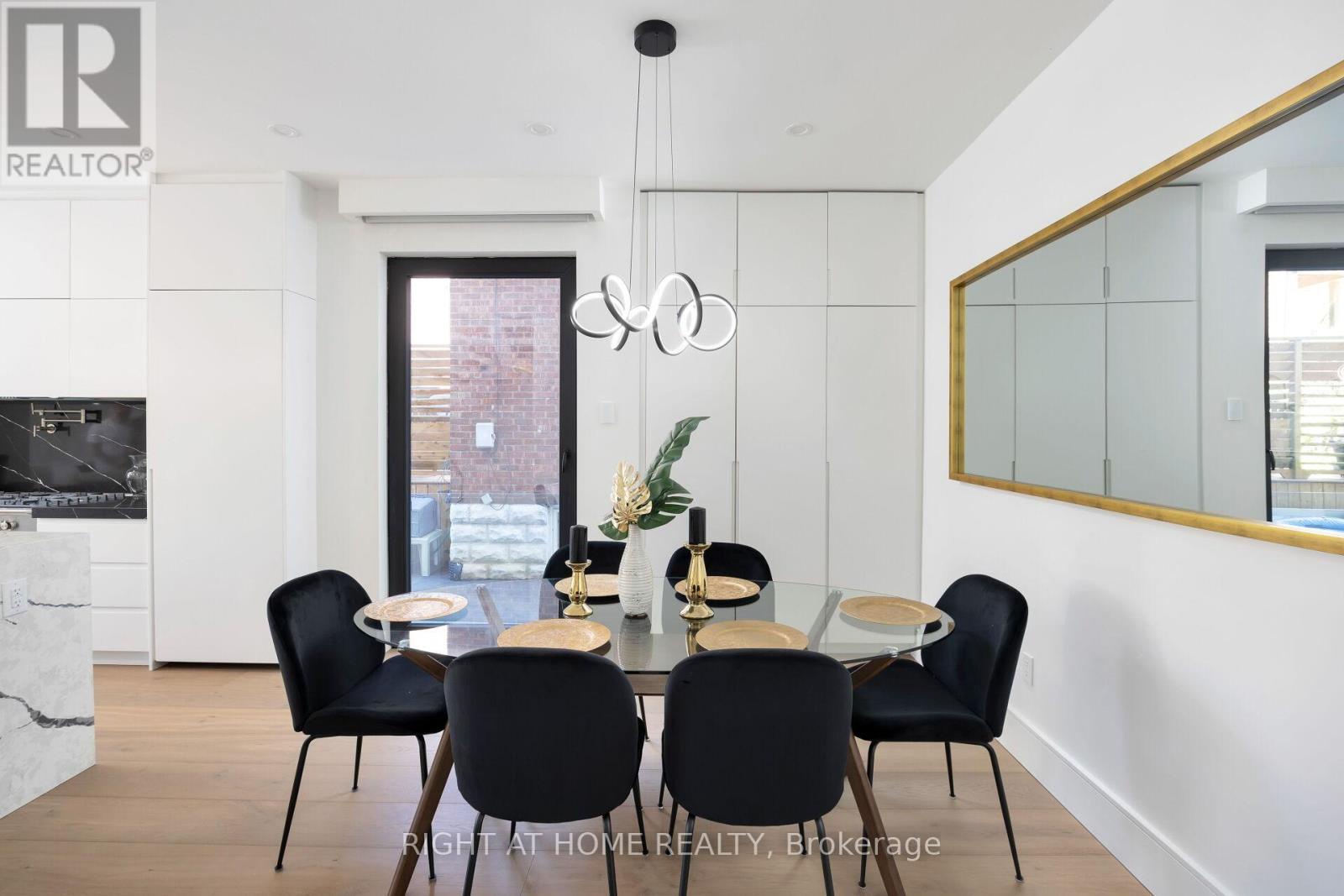 40 Sixth Street, Toronto (new Toronto), Ontario