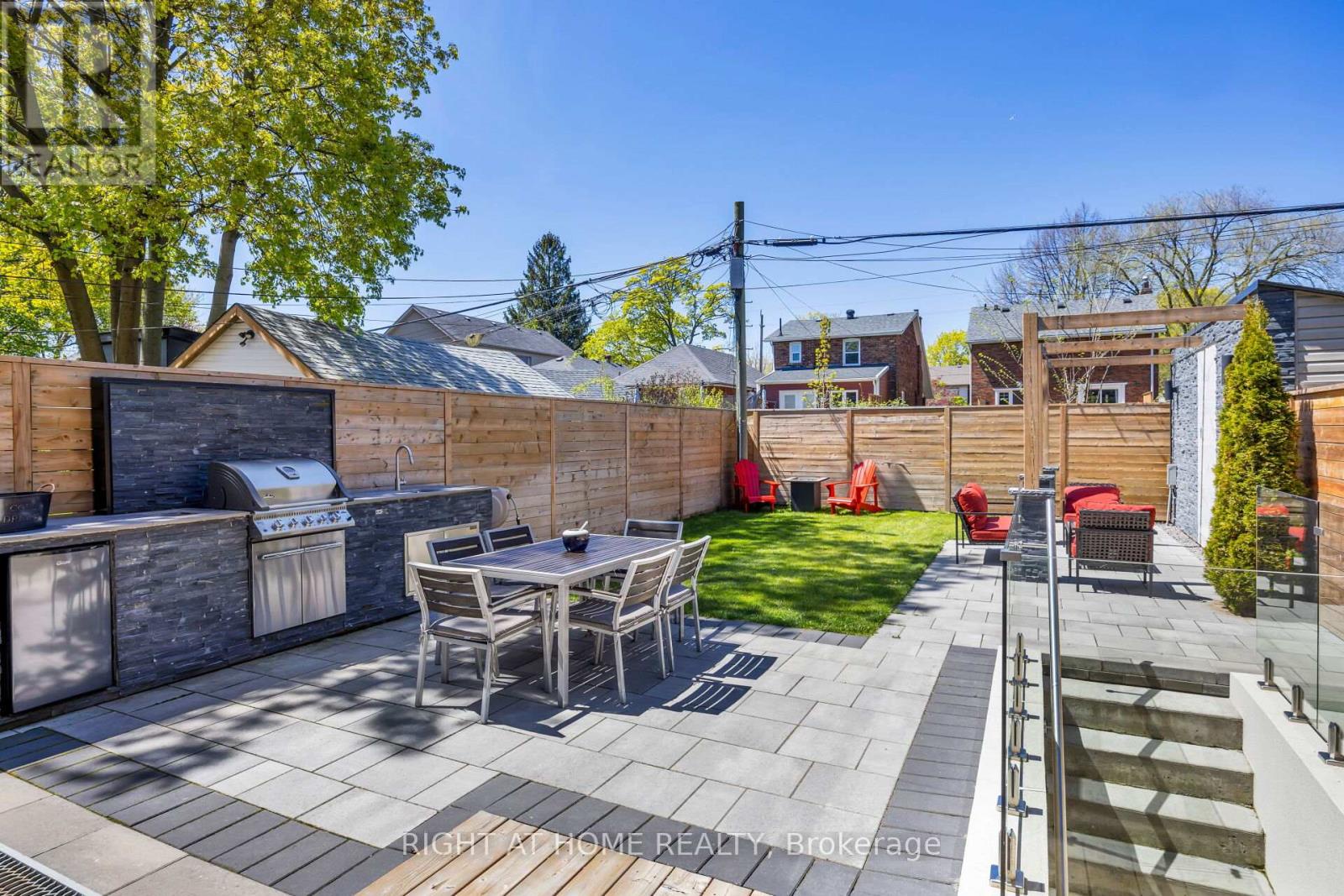 40 Sixth Street, Toronto (new Toronto), Ontario