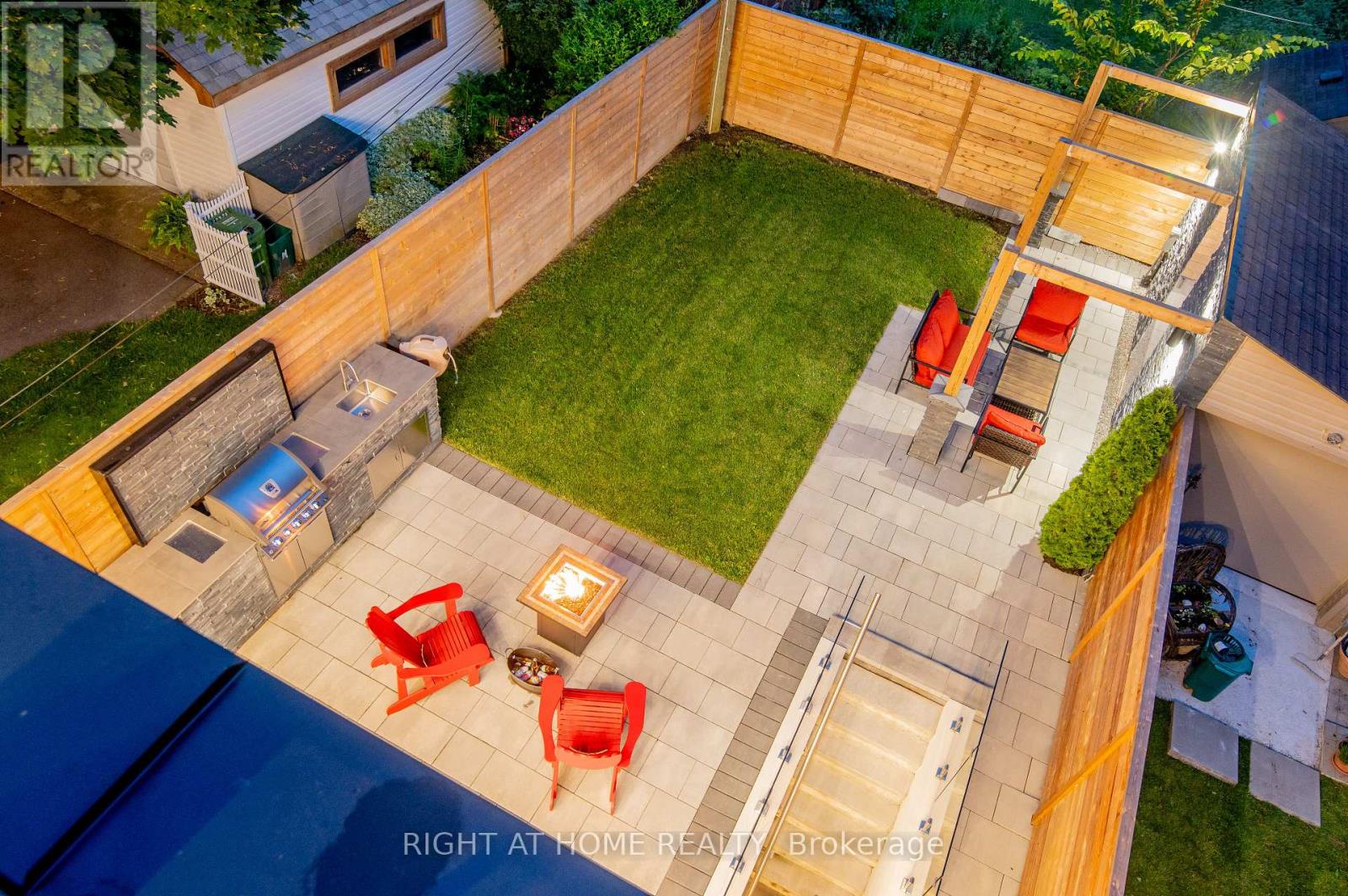 40 Sixth Street, Toronto (new Toronto), Ontario