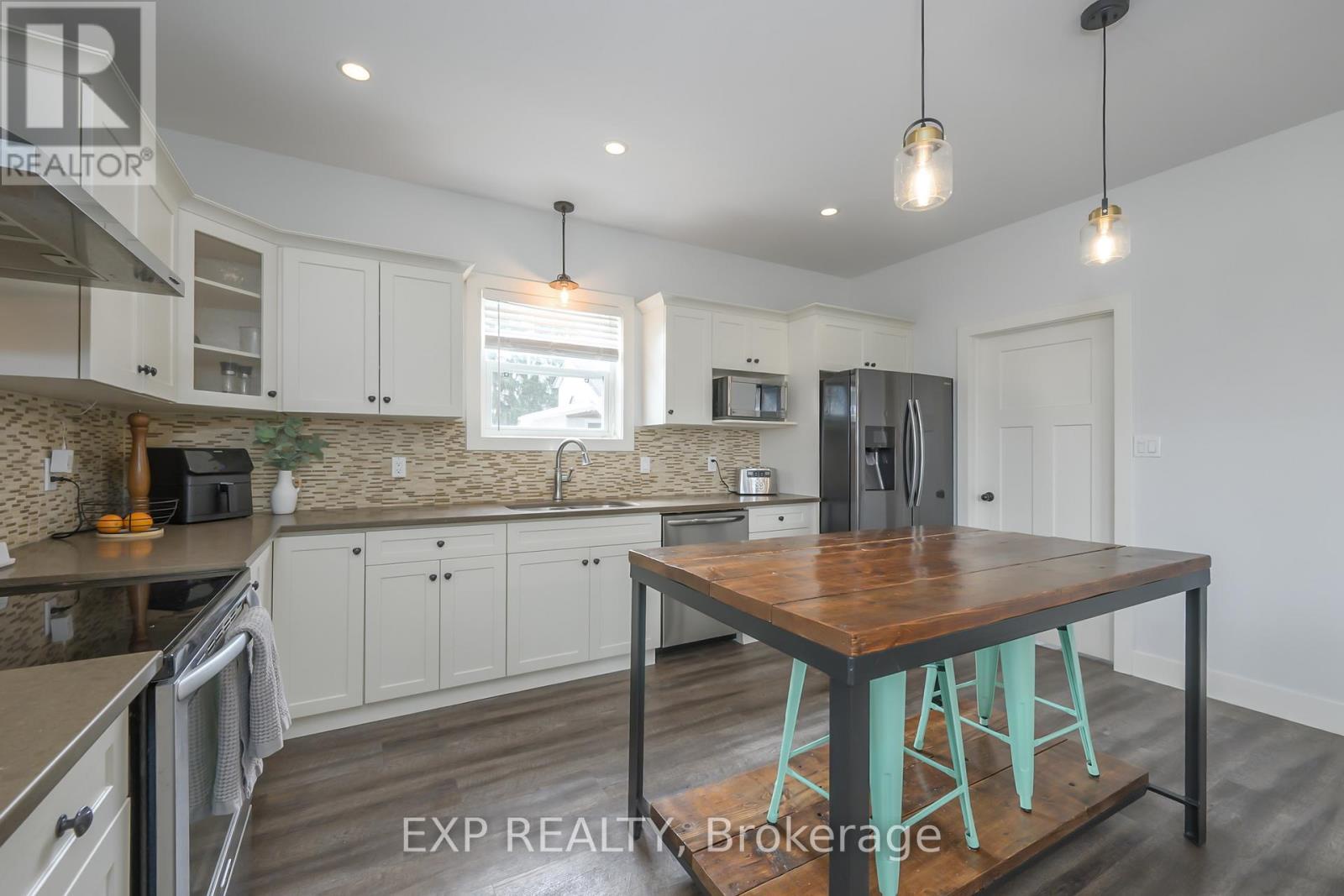 1276 Crumlin Side Road, London East (east J), Ontario