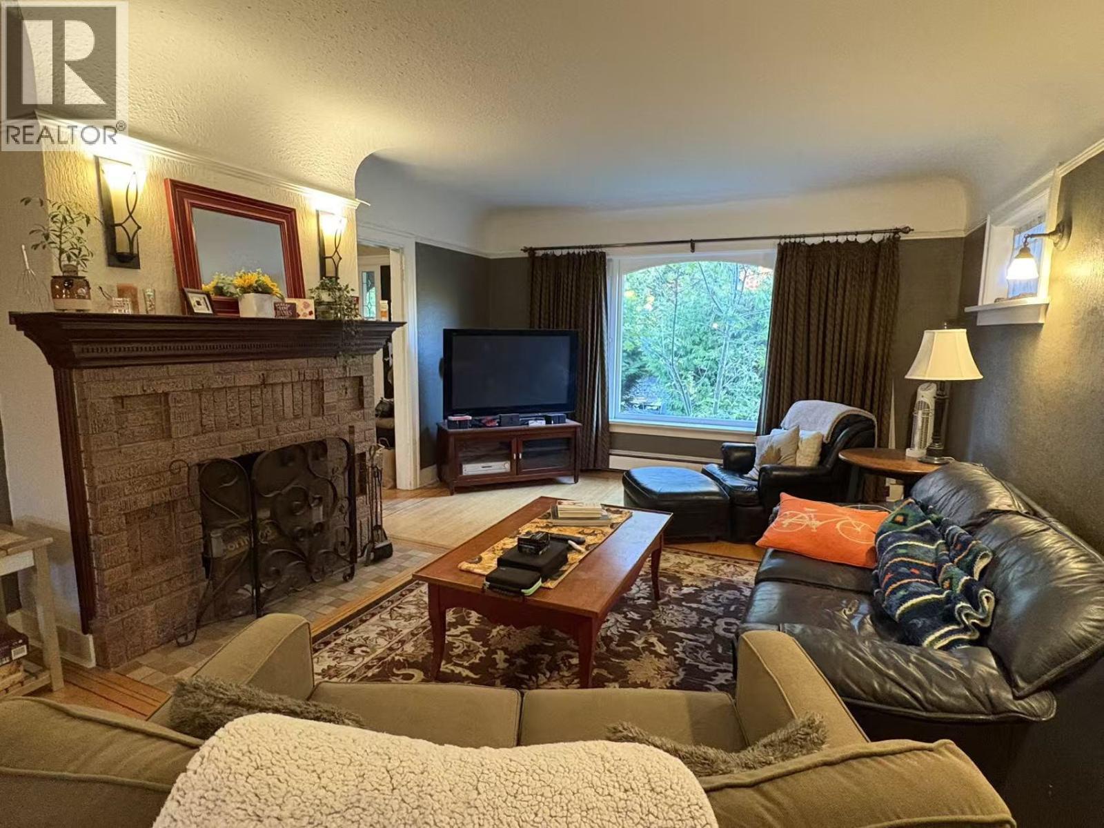 3878 W 33rd Avenue, Vancouver, British Columbia