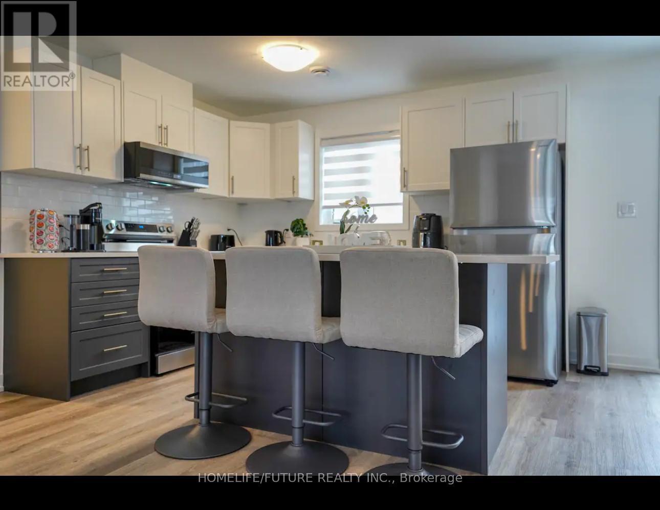 721 - 4263 Fourth Avenue, Niagara Falls (downtown), Ontario