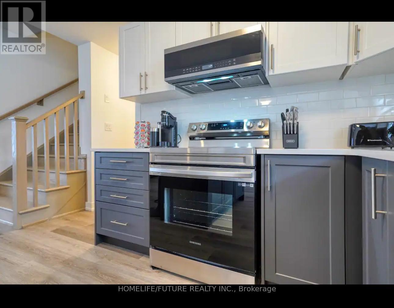 721 - 4263 Fourth Avenue, Niagara Falls (downtown), Ontario