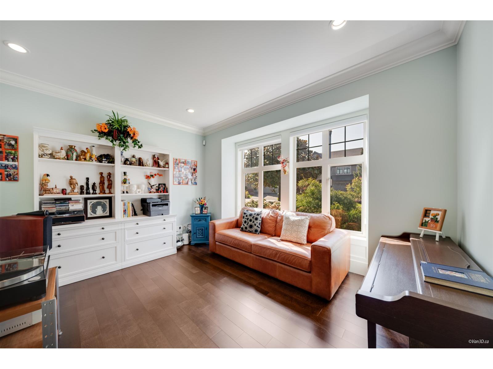 16147 27b Avenue, Surrey, British Columbia