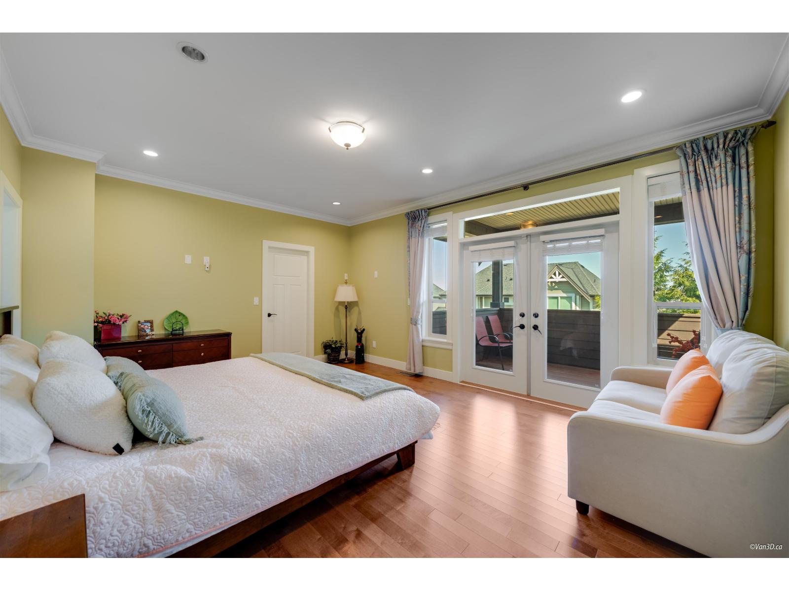 16147 27b Avenue, Surrey, British Columbia