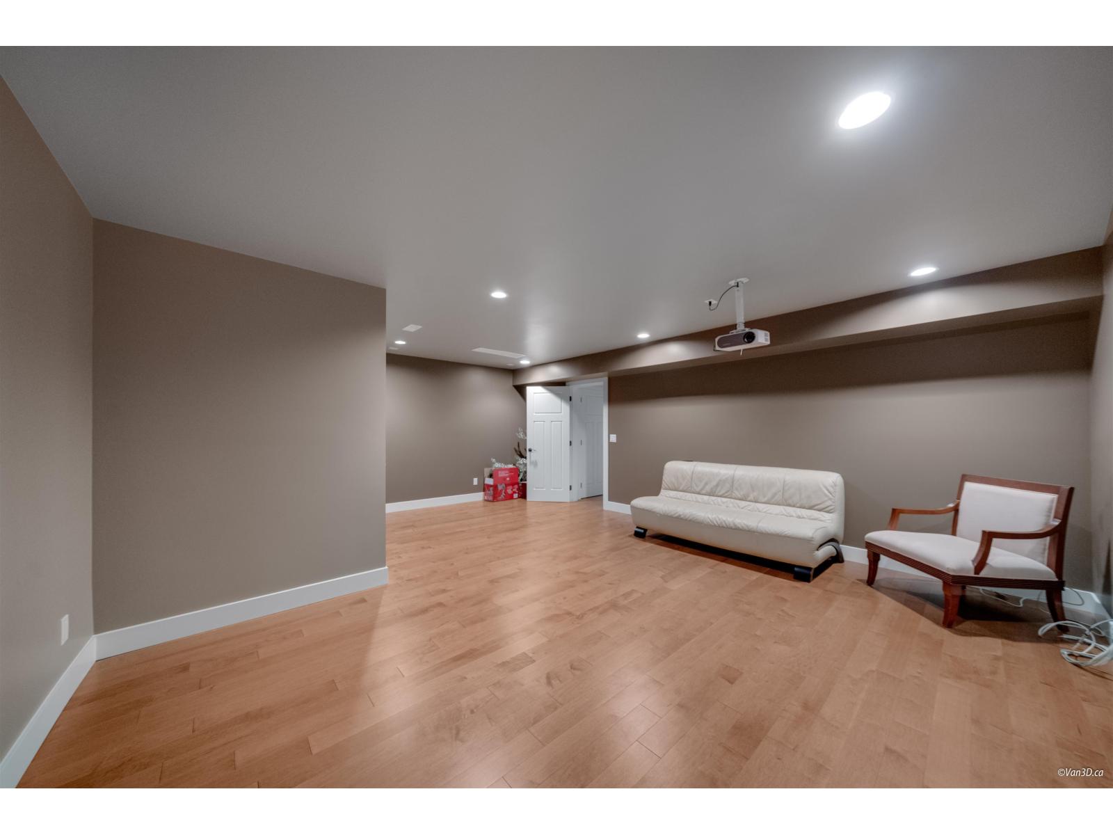 16147 27b Avenue, Surrey, British Columbia