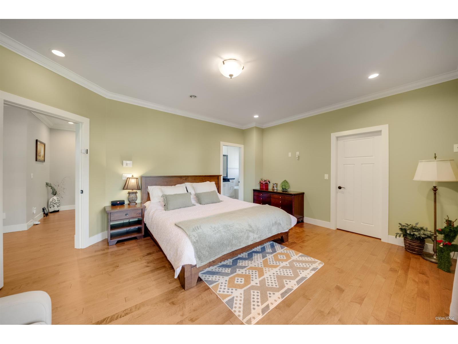 16147 27b Avenue, Surrey, British Columbia