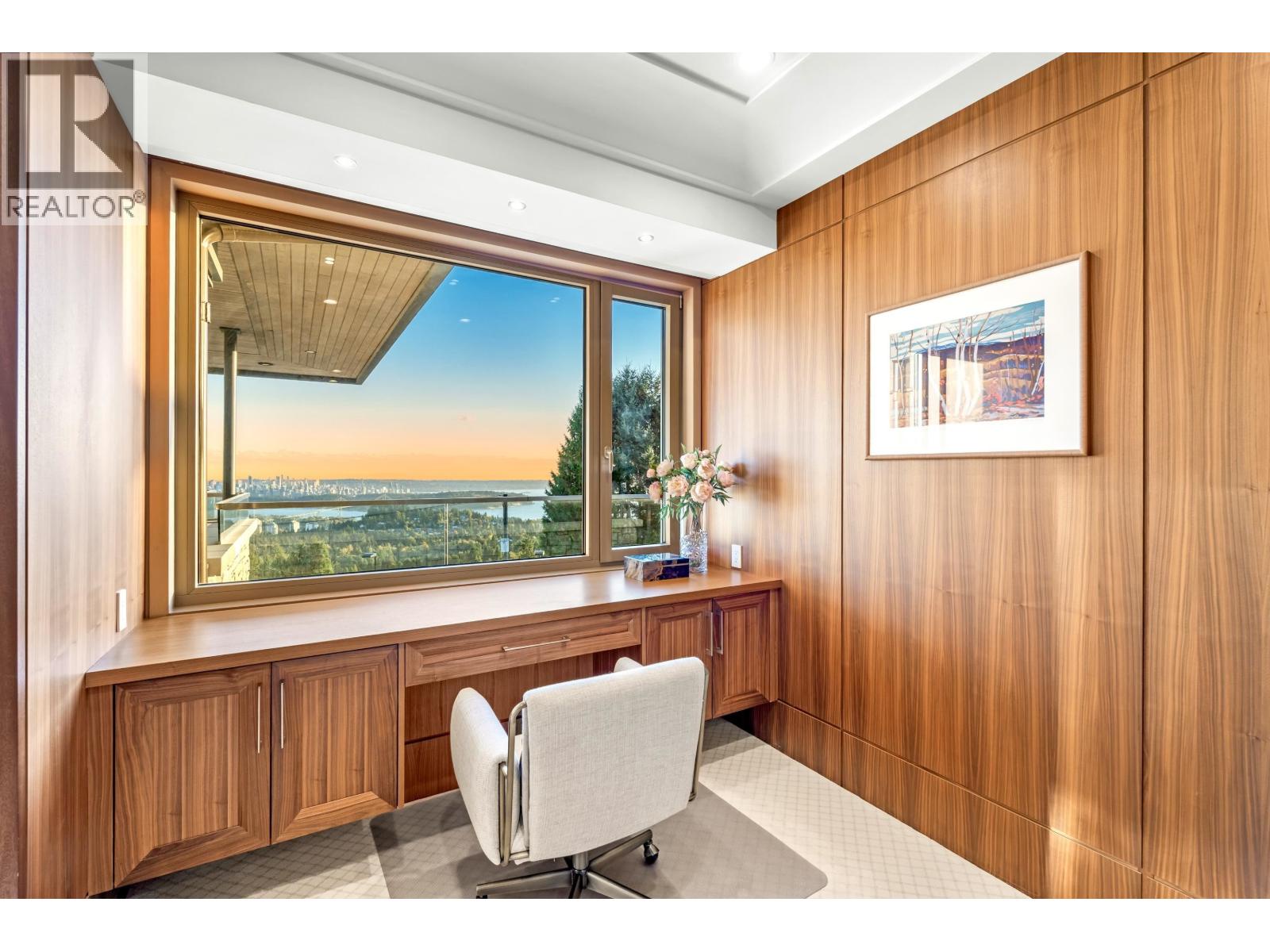 1036 Eyremount Drive, West Vancouver, British Columbia