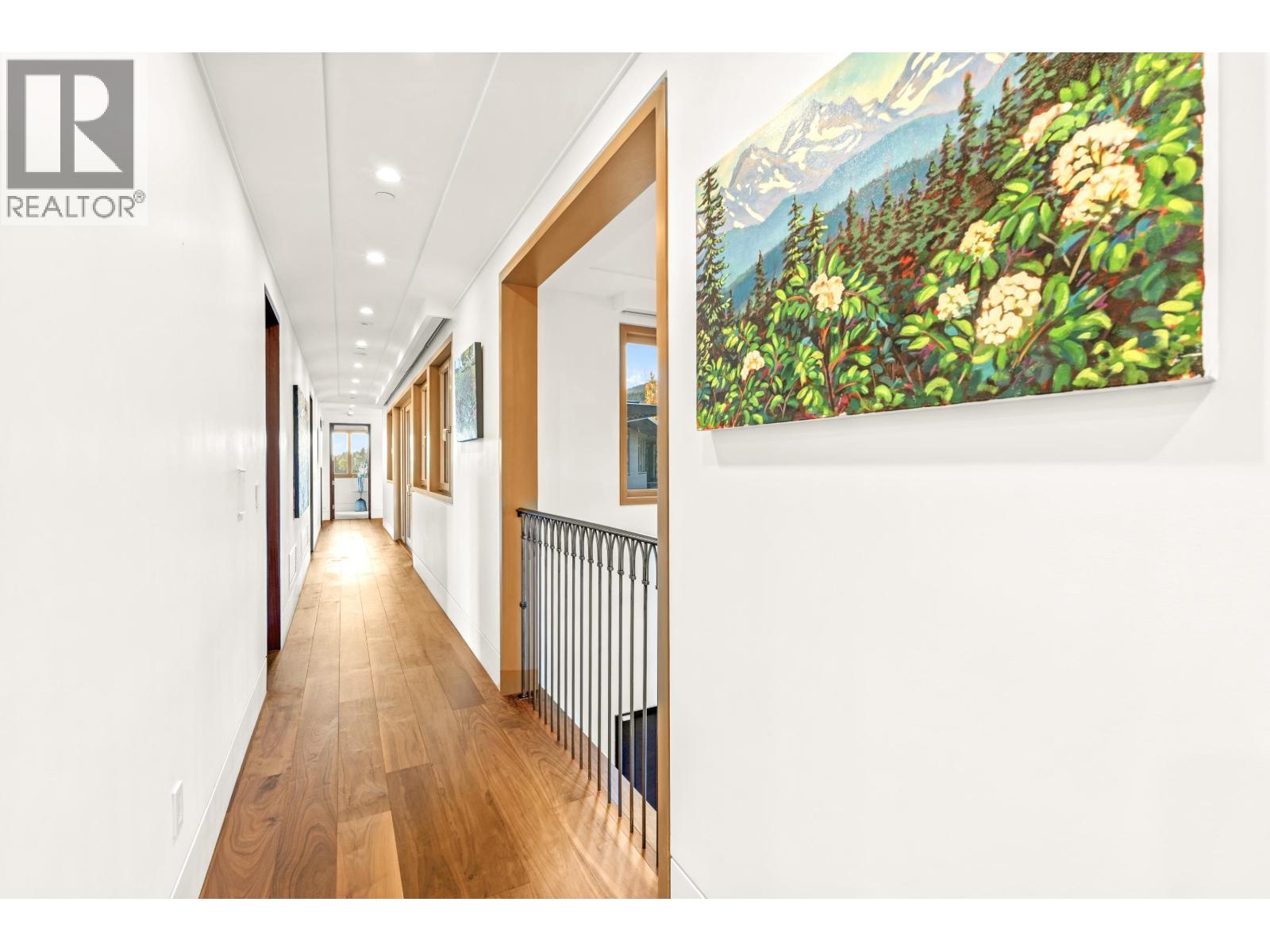 1036 Eyremount Drive, West Vancouver, British Columbia