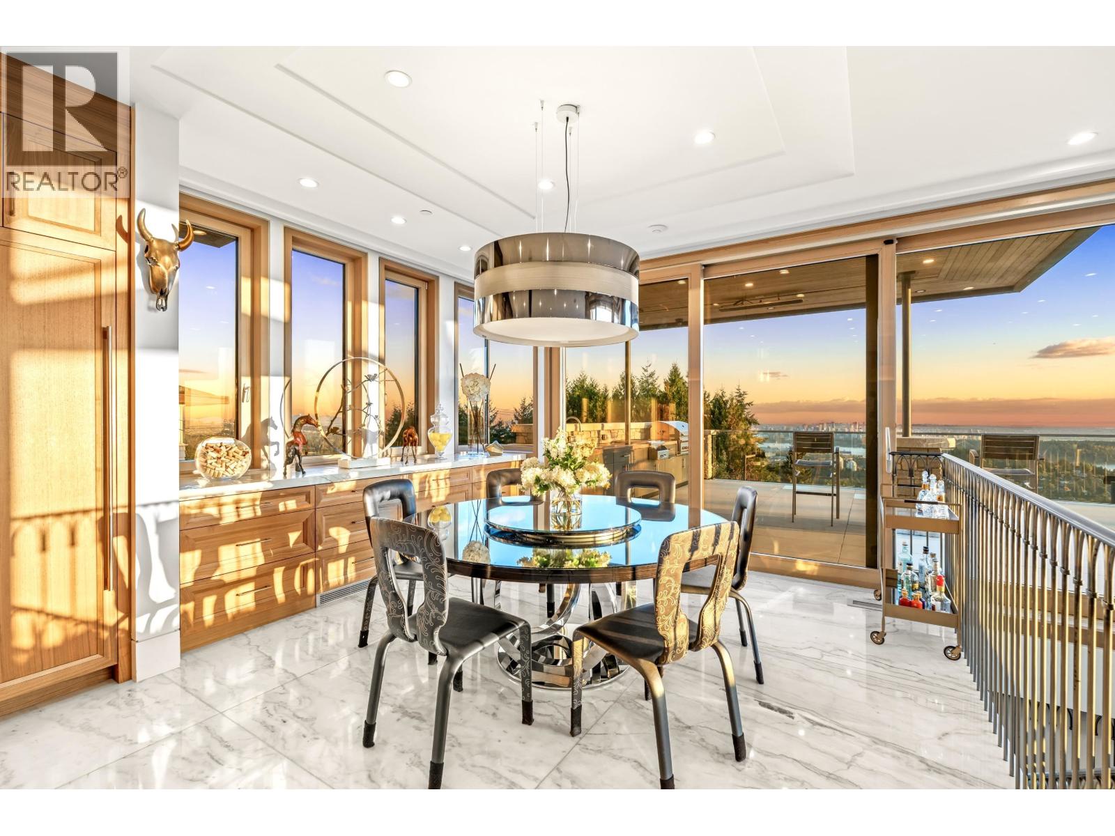 1036 Eyremount Drive, West Vancouver, British Columbia