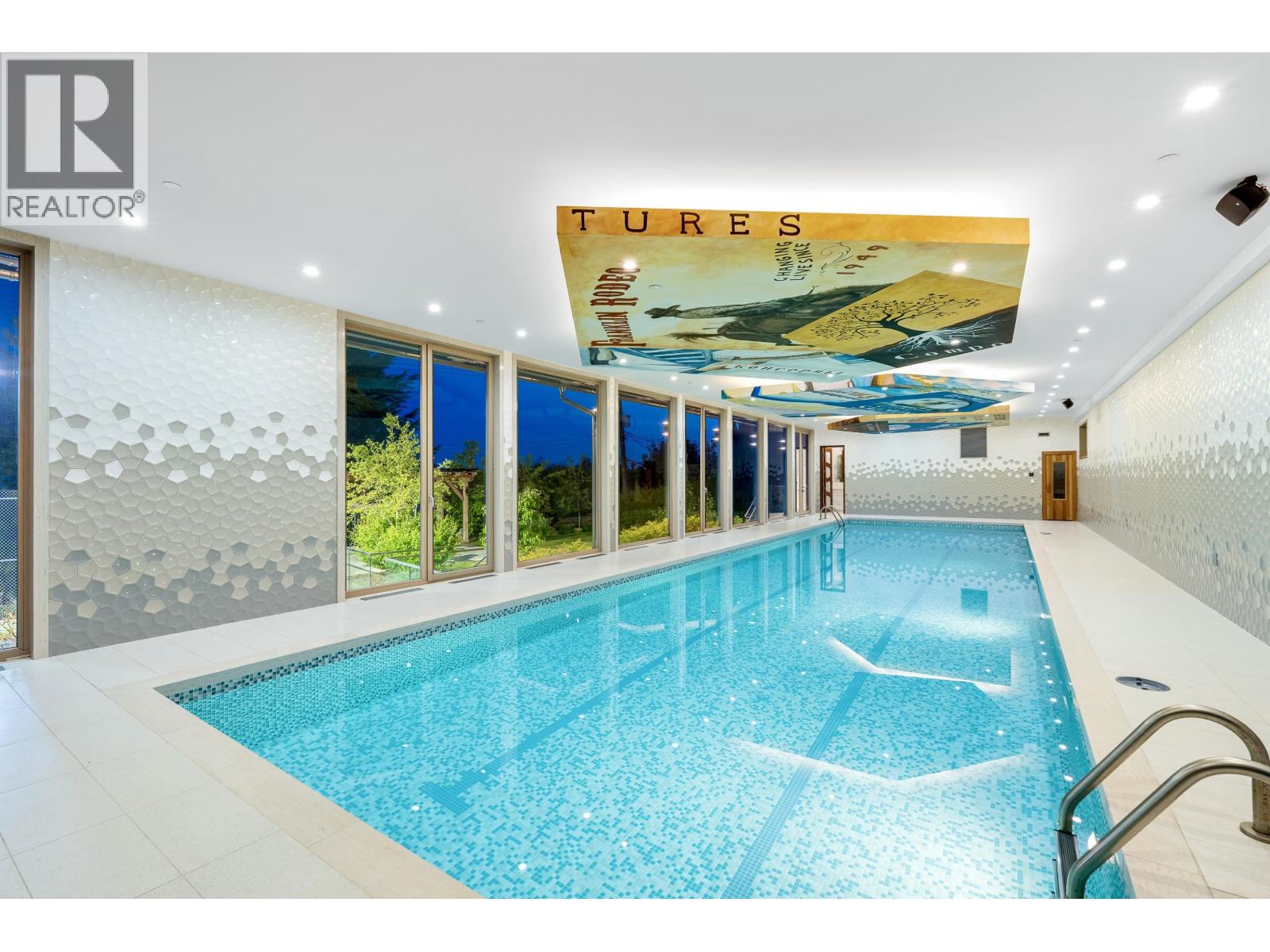 1036 Eyremount Drive, West Vancouver, British Columbia