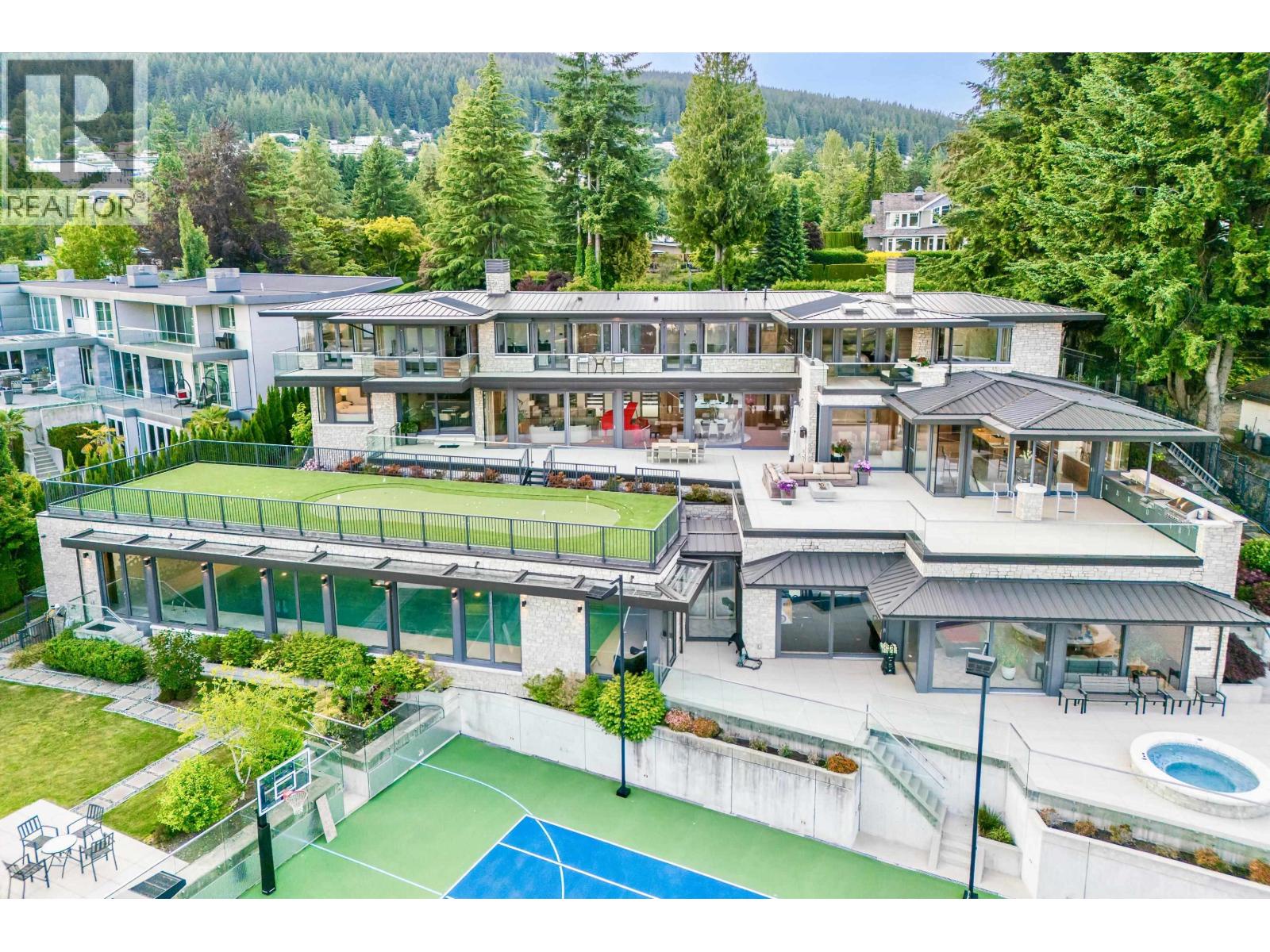 1036 Eyremount Drive, West Vancouver, British Columbia