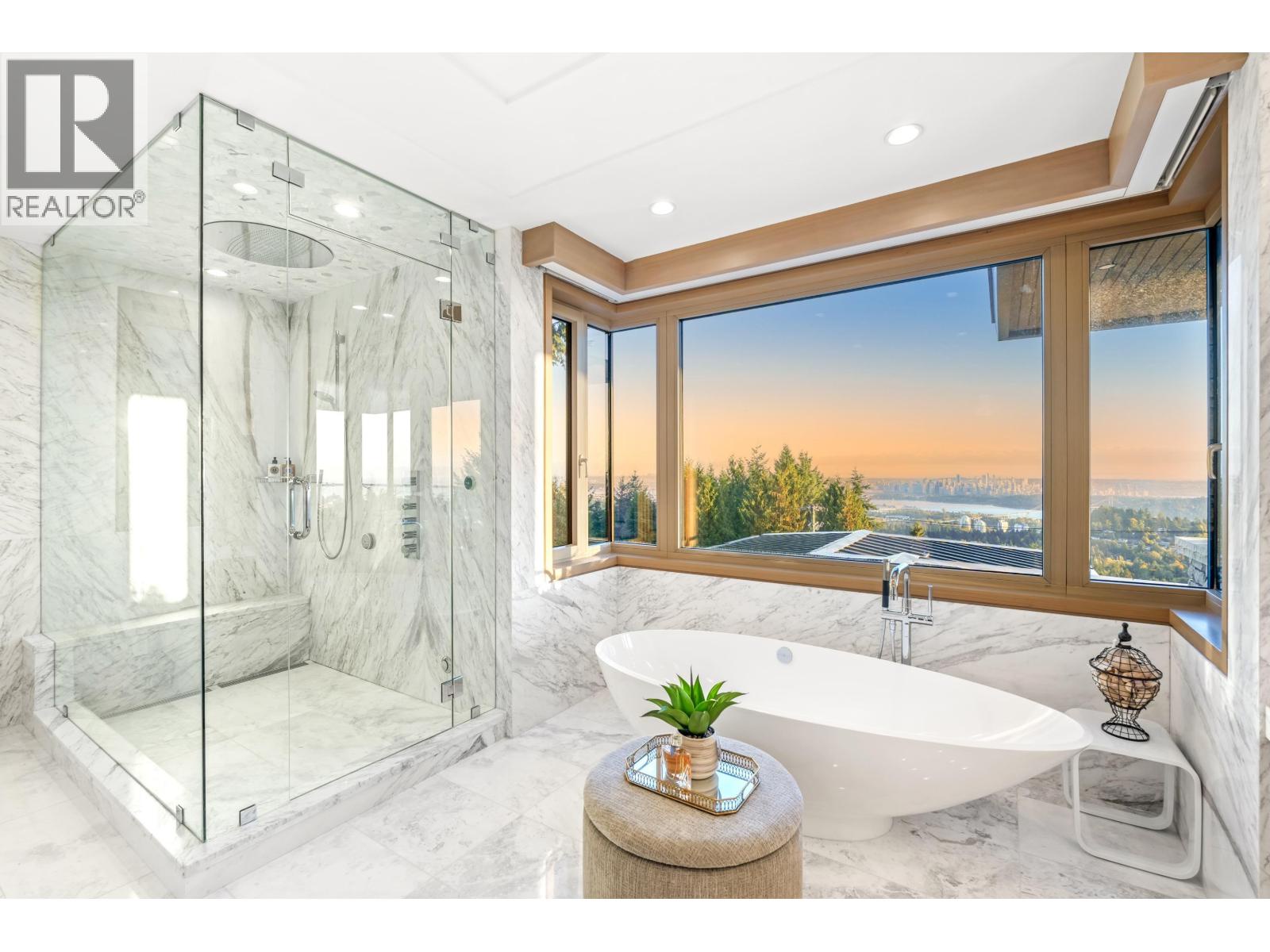 1036 Eyremount Drive, West Vancouver, British Columbia