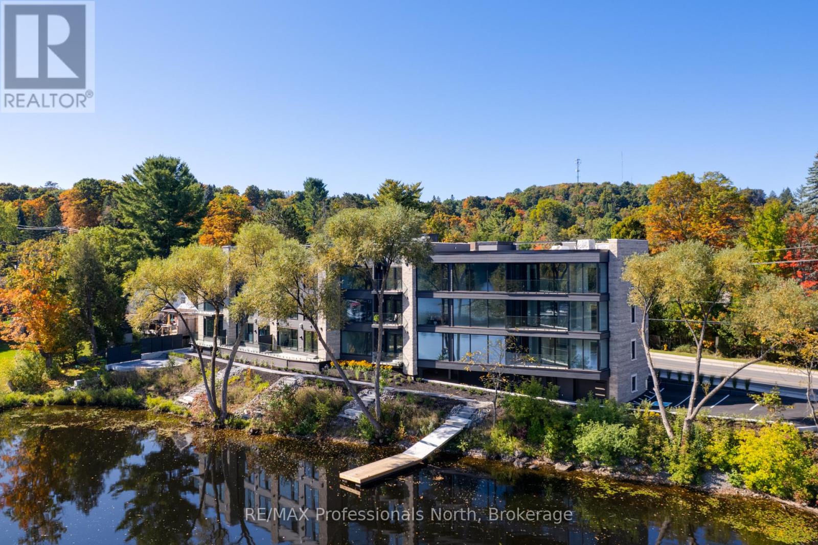 203 - 32 Brunel Road, Huntsville (chaffey), Ontario