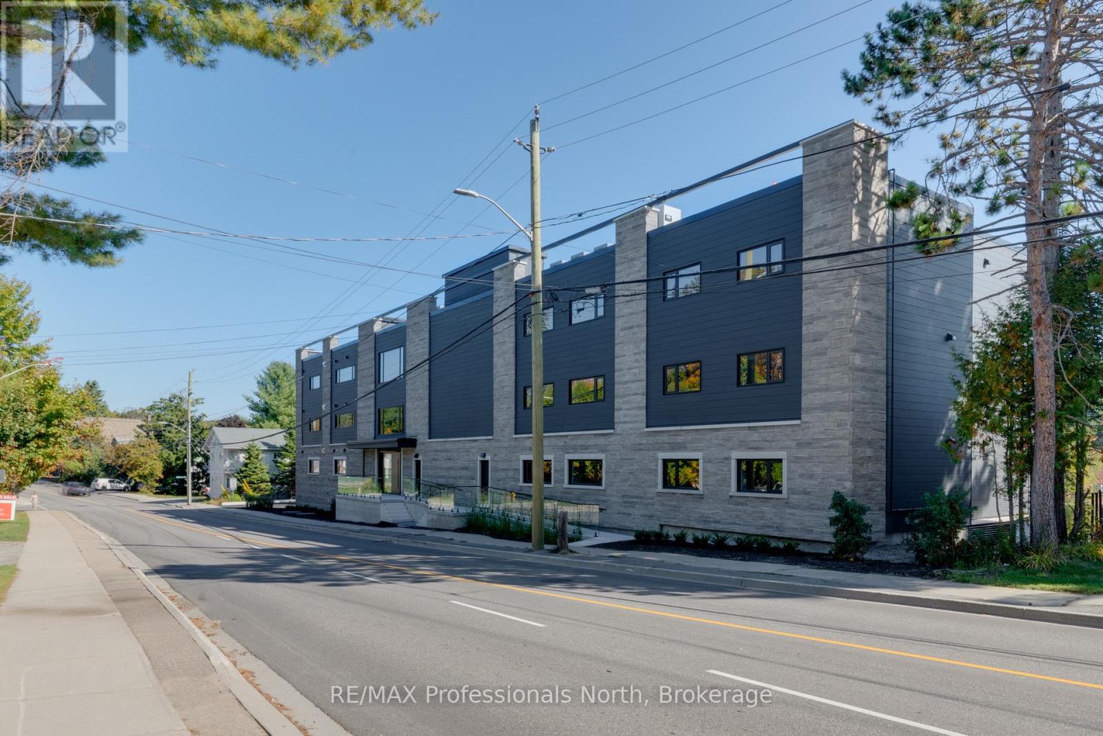 203 - 32 Brunel Road, Huntsville (chaffey), Ontario