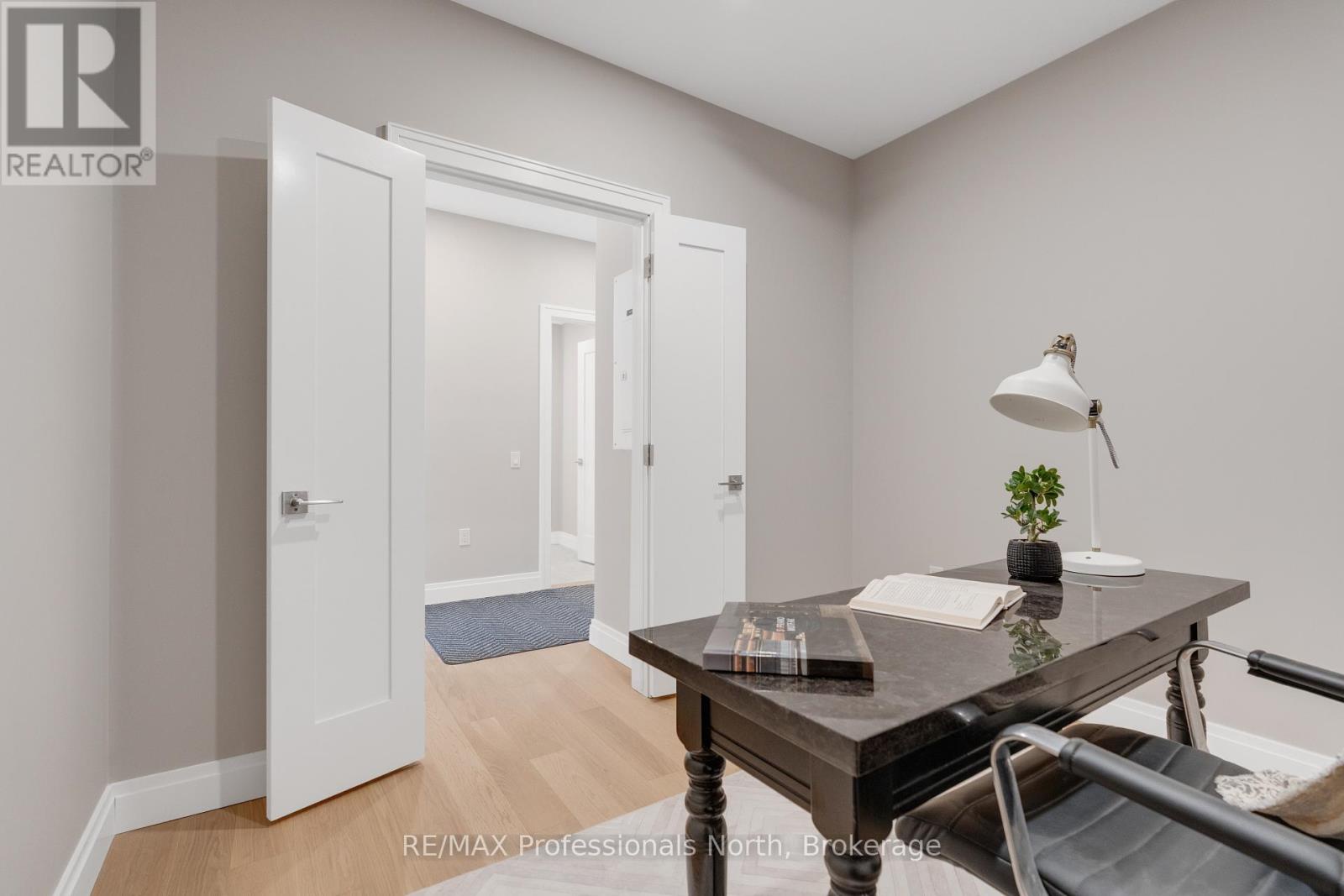 203 - 32 Brunel Road, Huntsville (chaffey), Ontario