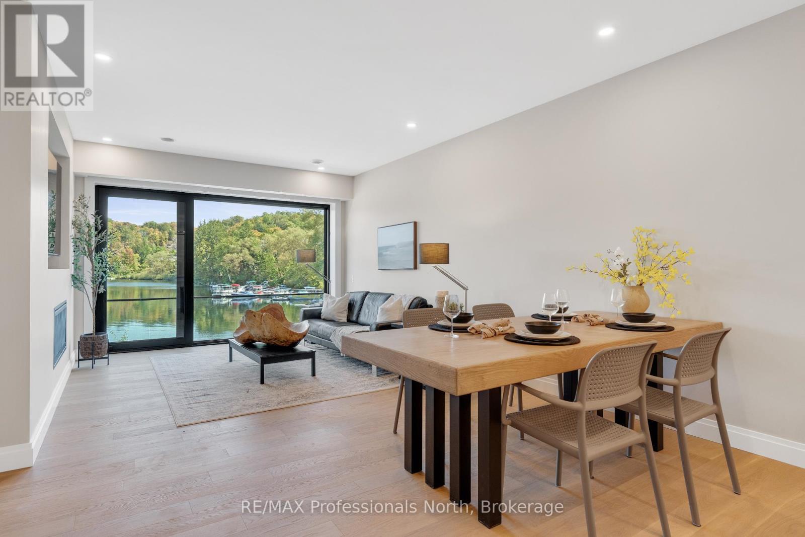 203 - 32 Brunel Road, Huntsville (chaffey), Ontario