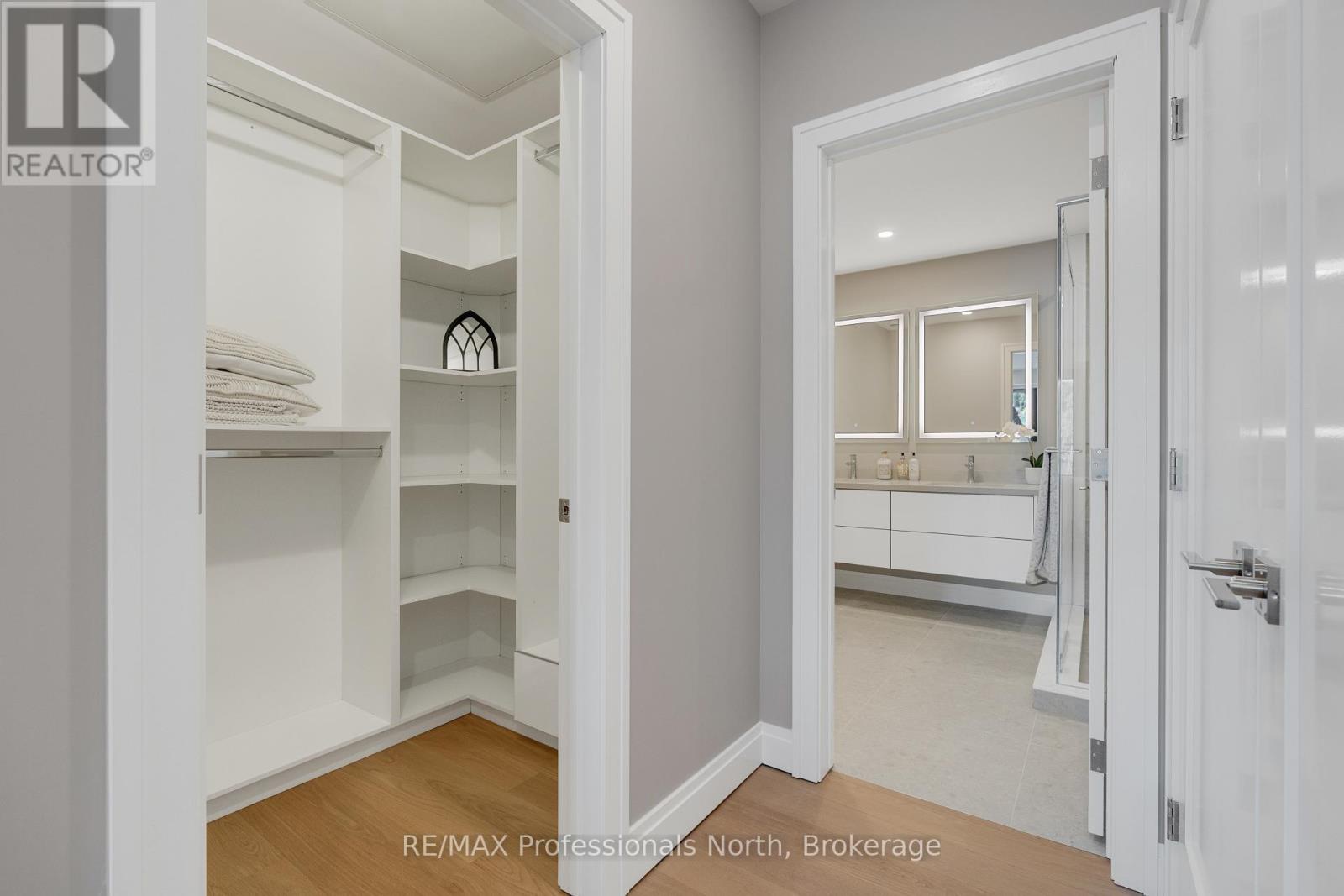 203 - 32 Brunel Road, Huntsville (chaffey), Ontario