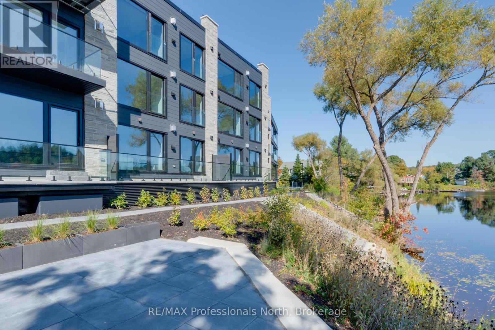 203 - 32 Brunel Road, Huntsville (chaffey), Ontario