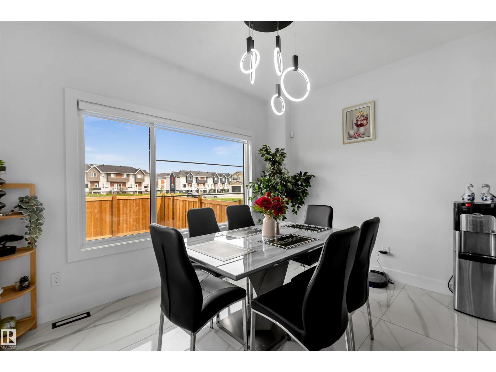 15518 13a Av Sw, Edmonton, Alberta